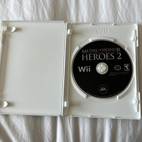 Medal of honor heroes 2 Wii game - Picture 3 of 6